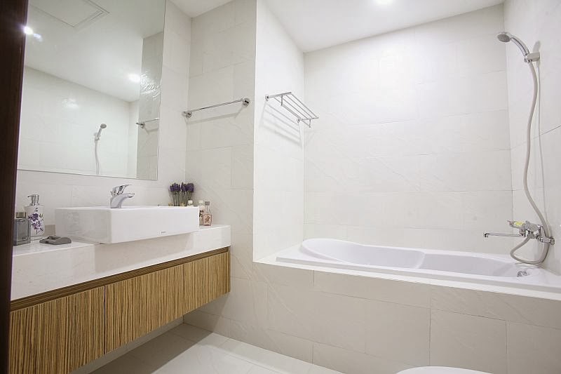 Phòng tắm master thiết kế sang trọng, đầy đủ tiện ích
